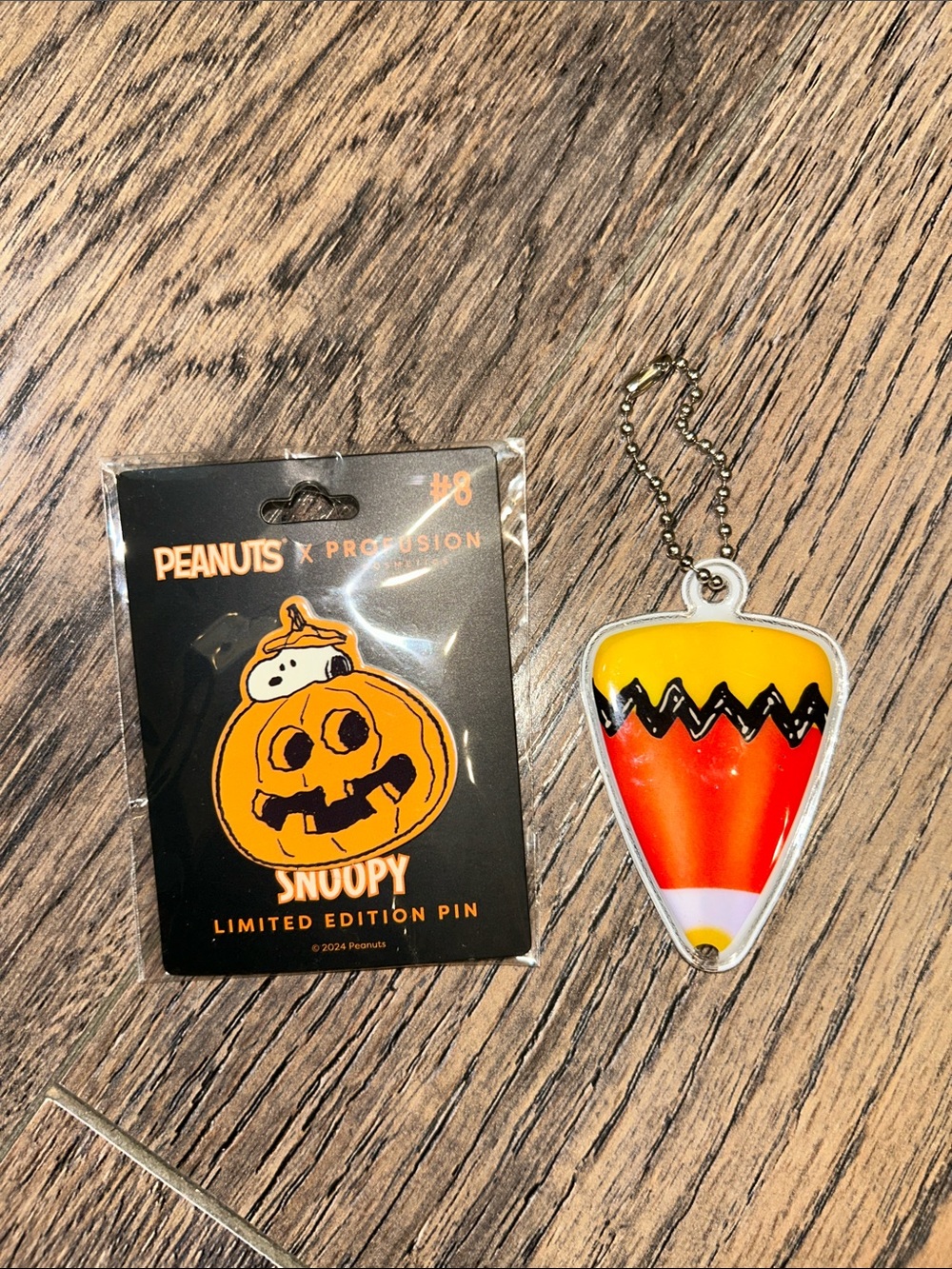 Peanuts Snoopy Orange Pumpkin Limited Edition Pin - #8 Hello Great Pumpkin